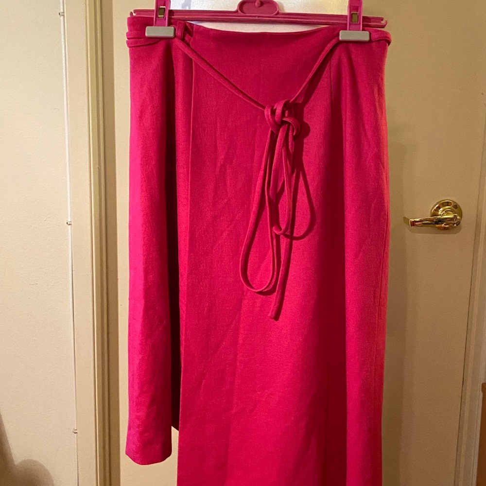 COPY - Stunning Pink/Magenta Wrap Wool Skirt  size 6